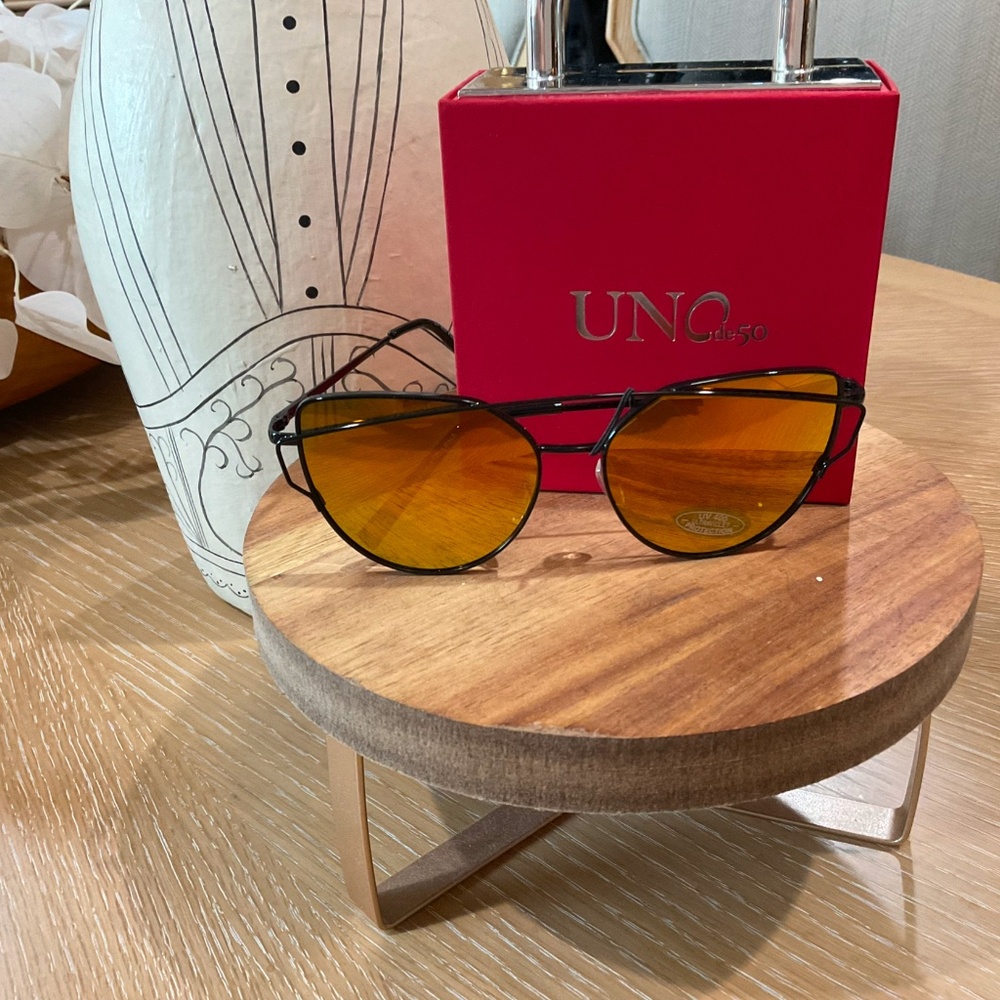 Fun Sunglasses UV 400 ULTRAVIOLET